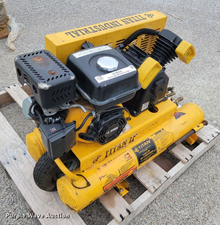 image for item JL9535 Titan TAC-2T  air compressor