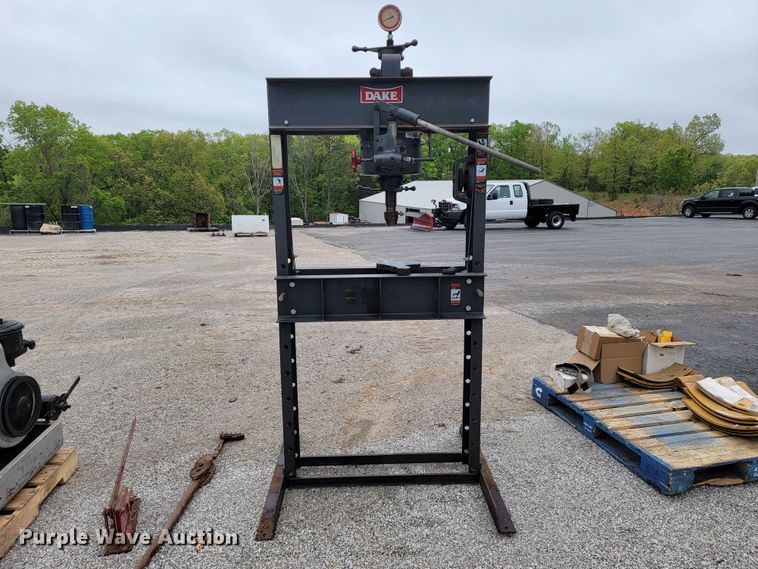 image for item JL9544 Dake 7001  hydraulic press