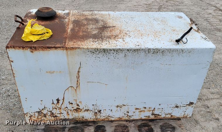 image for item JL9551 Auxiliary fuel tank