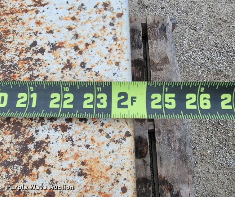 image for item JL9551 Auxiliary fuel tank