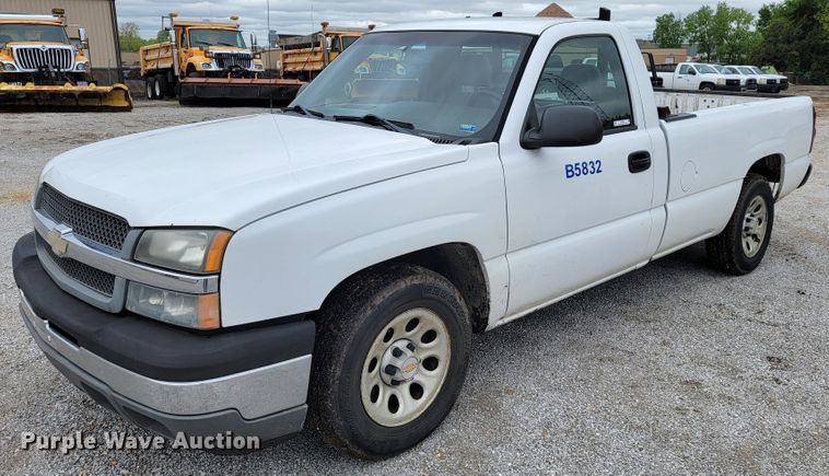image for item JL9558 2005 Chevrolet Silverado 1500  pickup truck