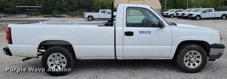 image for item JL9558 2005 Chevrolet Silverado 1500  pickup truck