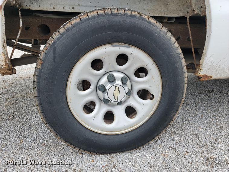 image for item JL9558 2005 Chevrolet Silverado 1500  pickup truck