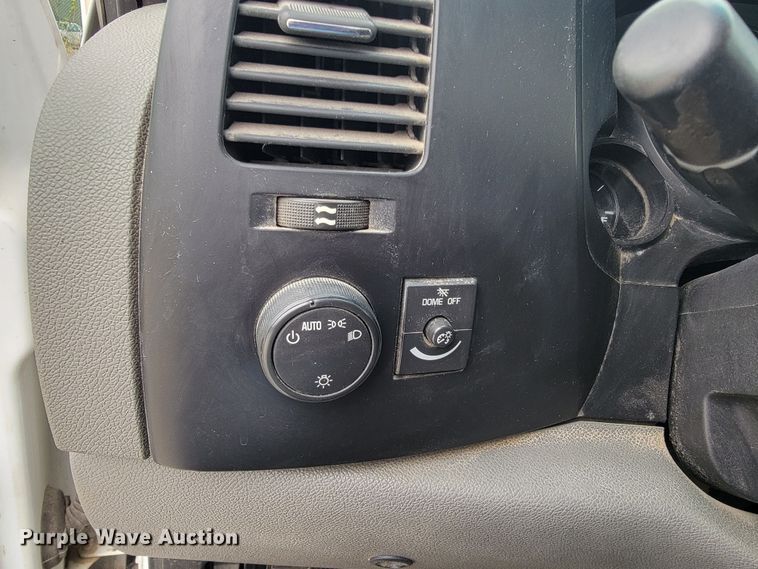 image for item JL9560 2008 Chevrolet Silverado 1500  pickup truck