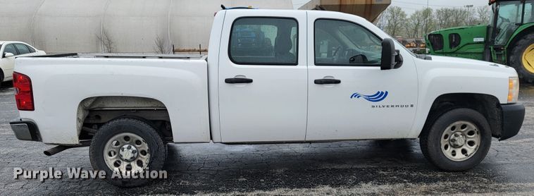 image for item JL9561 2008 Chevrolet Silverado 1500  Crew Cab pickup truck