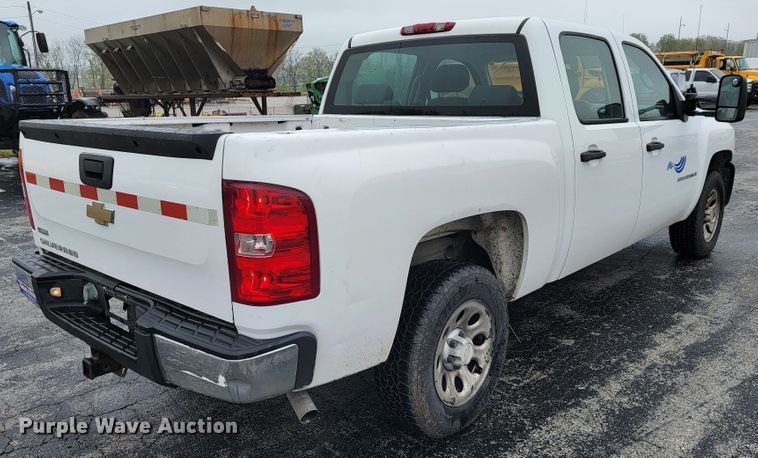 image for item JL9561 2008 Chevrolet Silverado 1500  Crew Cab pickup truck