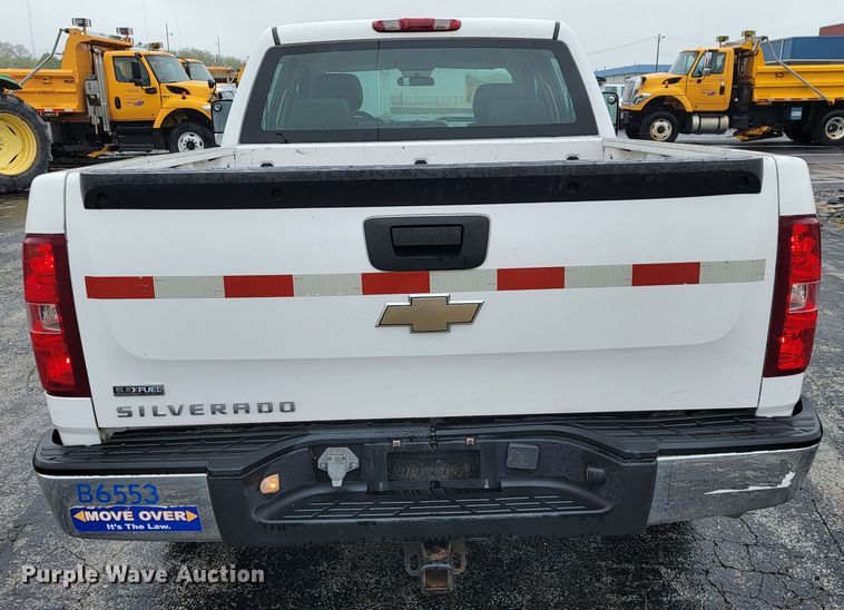 image for item JL9561 2008 Chevrolet Silverado 1500  Crew Cab pickup truck