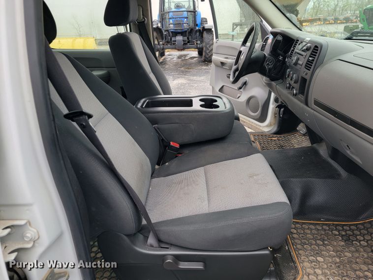 image for item JL9561 2008 Chevrolet Silverado 1500  Crew Cab pickup truck