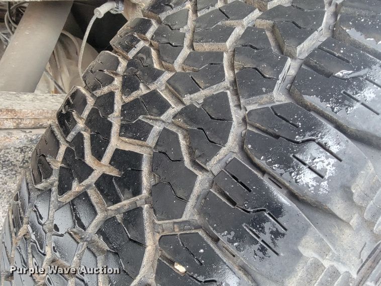 image for item JL9561 2008 Chevrolet Silverado 1500  Crew Cab pickup truck