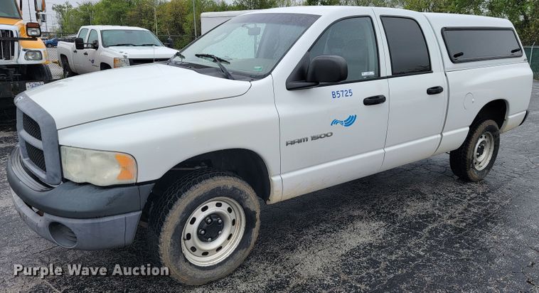 image for item JL9563 2004 Dodge Ram 1500  Quad Cab pickup truck