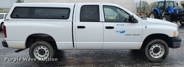 image for item JL9563 2004 Dodge Ram 1500  Quad Cab pickup truck