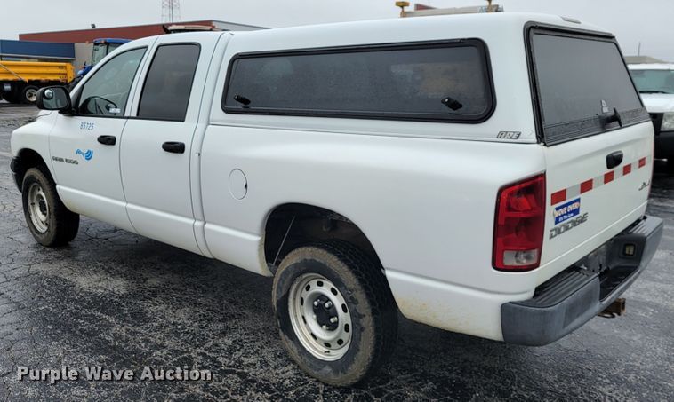 image for item JL9563 2004 Dodge Ram 1500  Quad Cab pickup truck