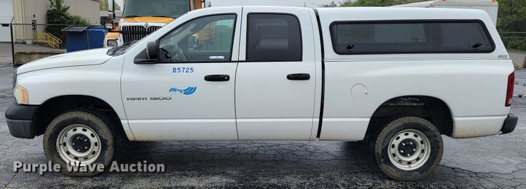 image for item JL9563 2004 Dodge Ram 1500  Quad Cab pickup truck