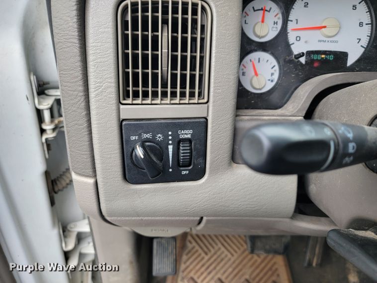 image for item JL9563 2004 Dodge Ram 1500  Quad Cab pickup truck