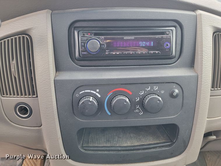 image for item JL9563 2004 Dodge Ram 1500  Quad Cab pickup truck