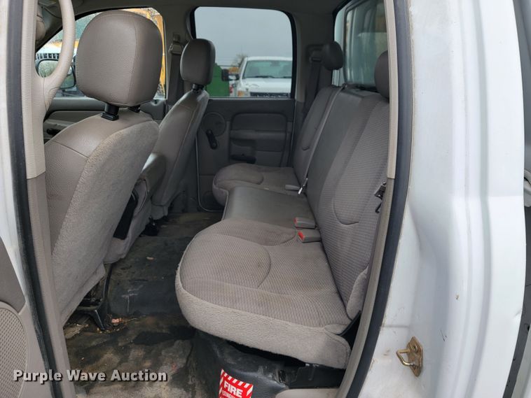 image for item JL9563 2004 Dodge Ram 1500  Quad Cab pickup truck