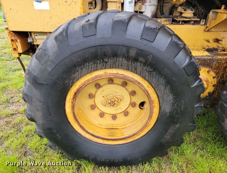 image for item JL9569 Fiat-Allis FG75  motor grader