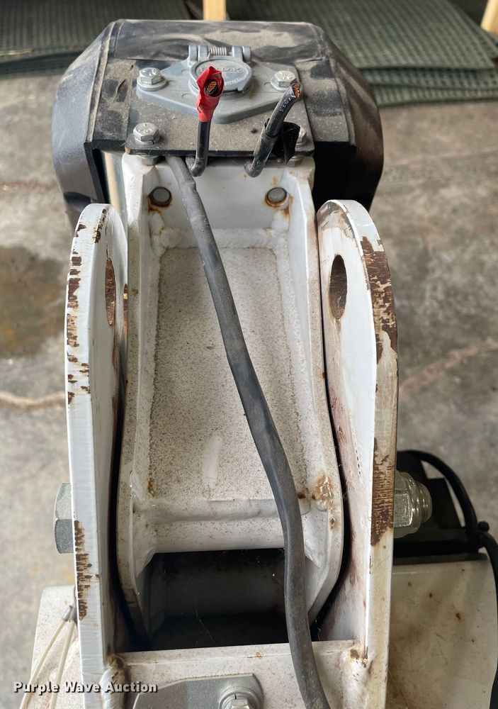 image for item JM9069 Auto Crane ETR Roto Ton  crane