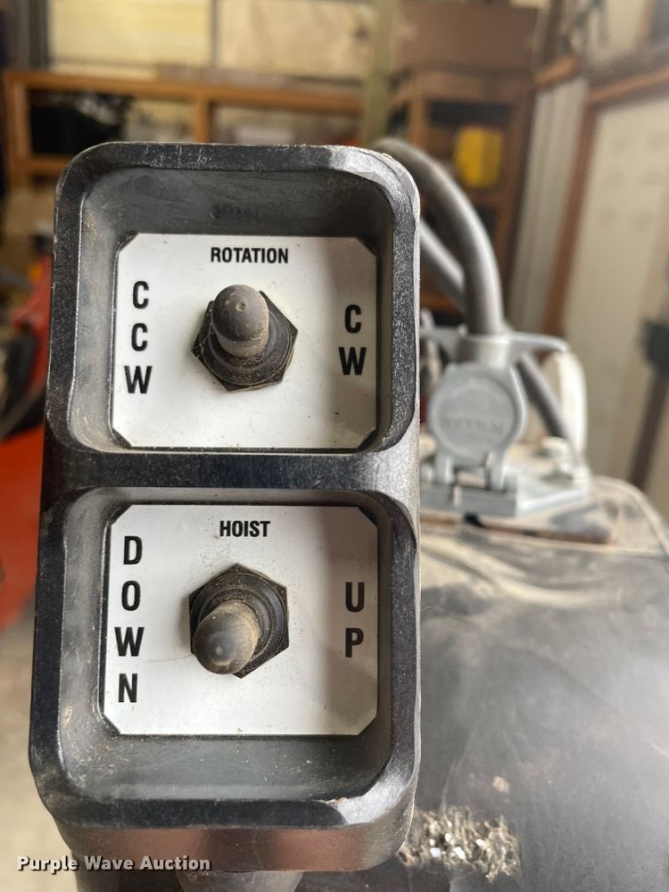 image for item JM9069 Auto Crane ETR Roto Ton  crane