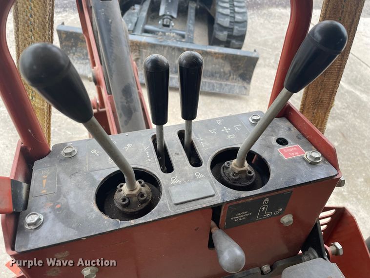 image for item JM9070 Ditch Witch A322  backhoe