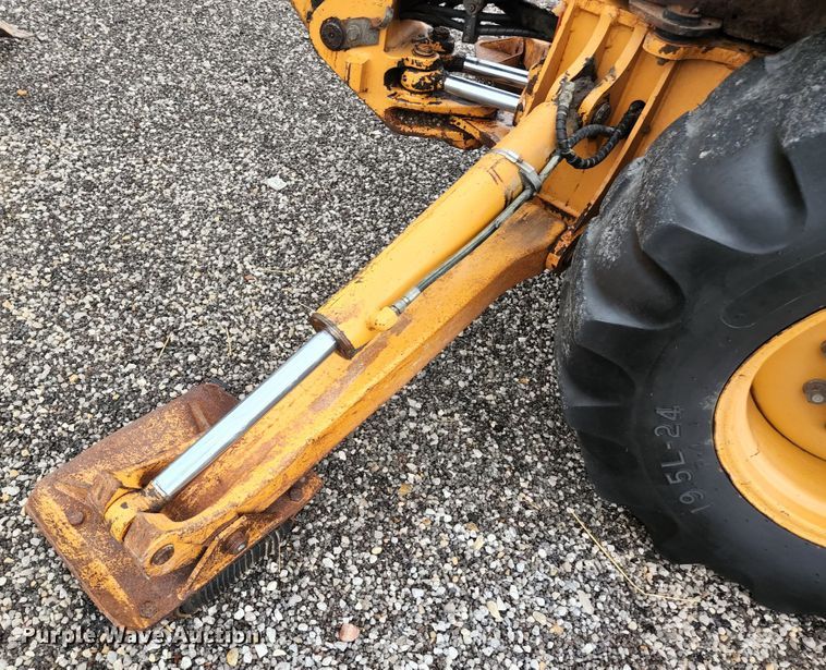 image for item JM9106 2003 Case 580M  backhoe