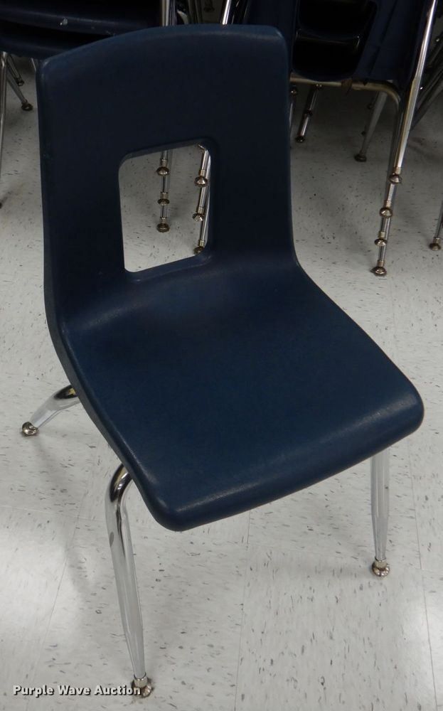 image for item KD9064 Approximately 200 chairs