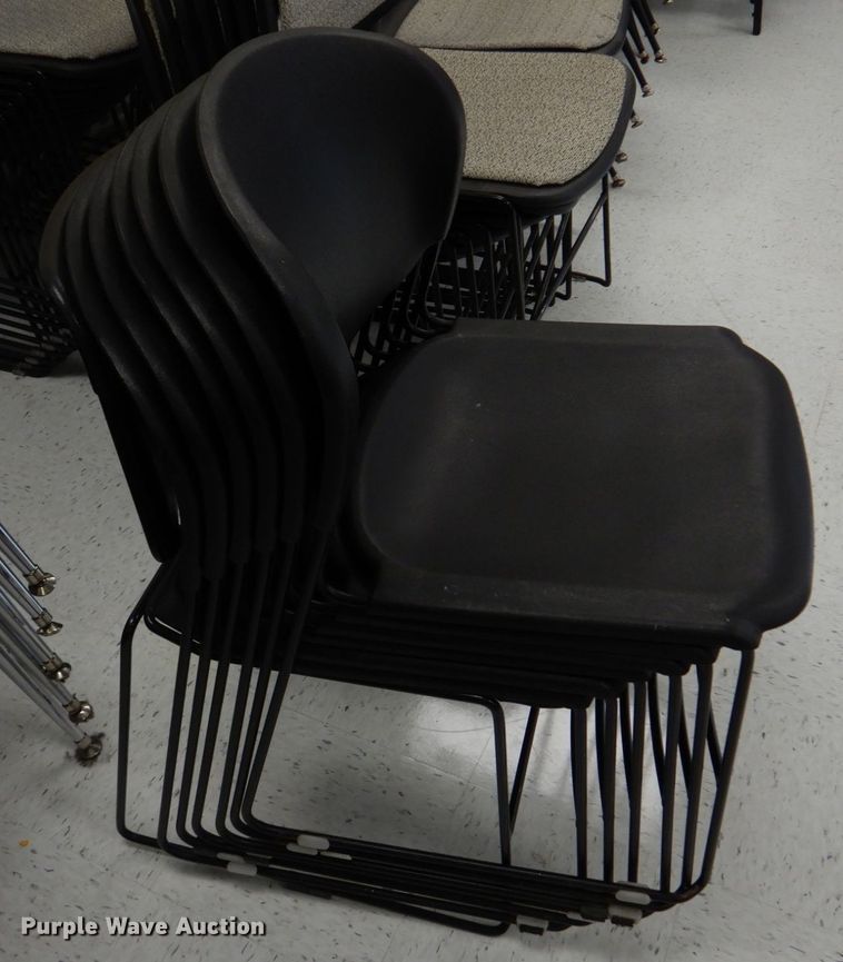 image for item KD9064 Approximately 200 chairs