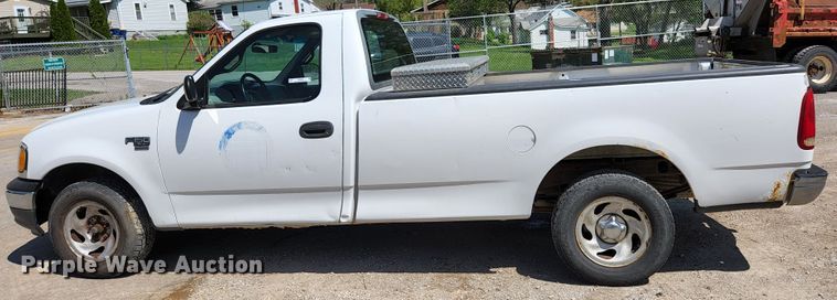 image for item KE9698 2001 Ford F150 XL  pickup truck
