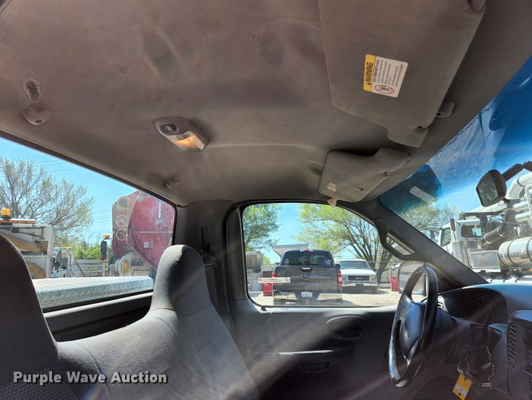 image for item KE9698 2001 Ford F150 XL  pickup truck