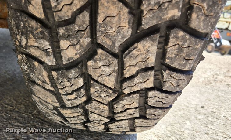 image for item KE9698 2001 Ford F150 XL  pickup truck