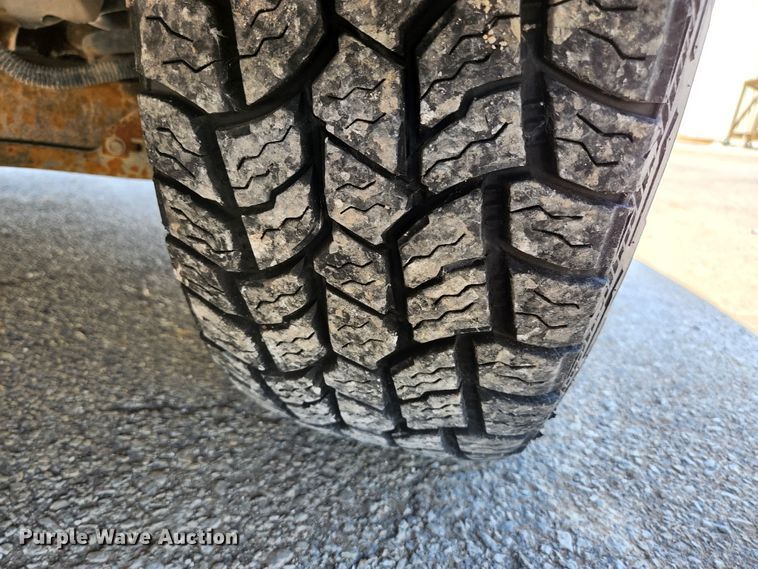 image for item KE9698 2001 Ford F150 XL  pickup truck