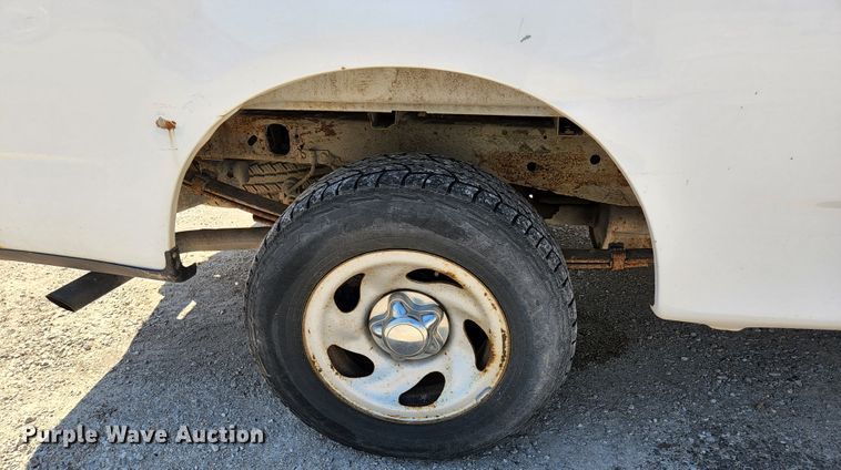 image for item KE9698 2001 Ford F150 XL  pickup truck