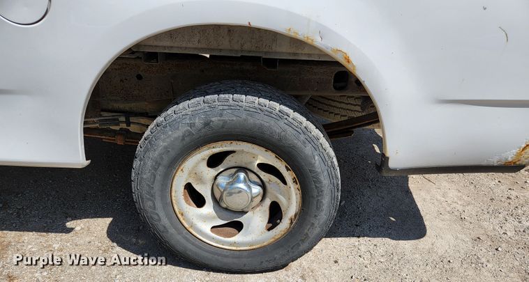 image for item KE9698 2001 Ford F150 XL  pickup truck