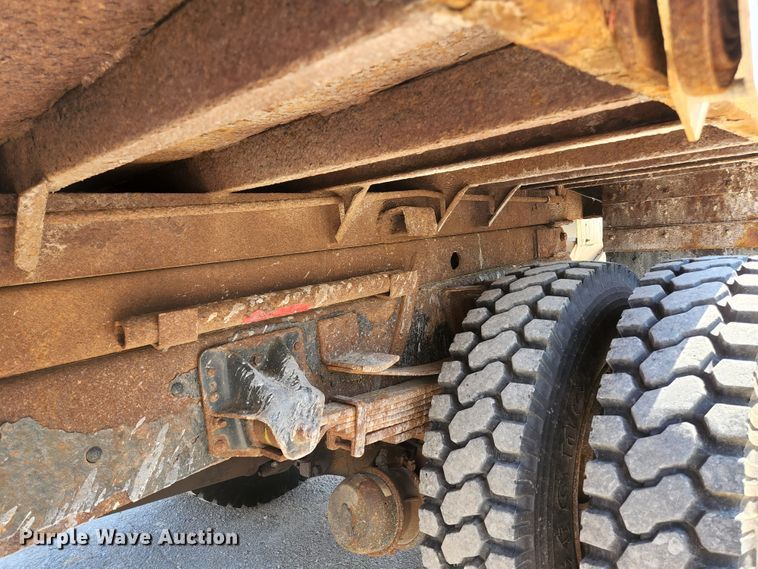 image for item KE9699 2005 GMC C8500  dump truck