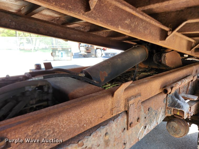 image for item KE9699 2005 GMC C8500  dump truck