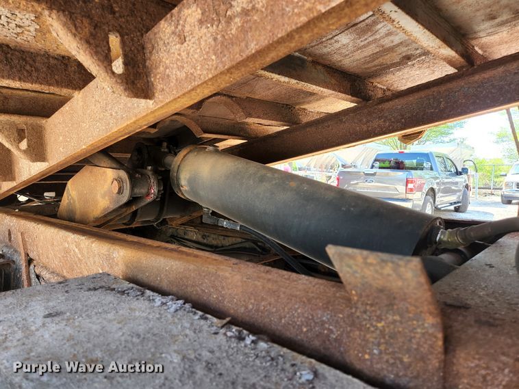 image for item KE9699 2005 GMC C8500  dump truck