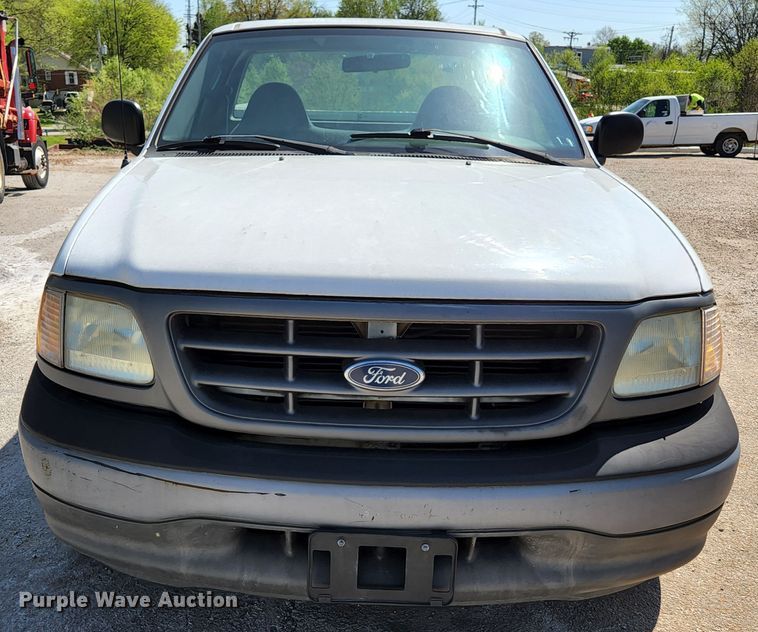 image for item KE9701 2003 Ford F150 XL  pickup truck