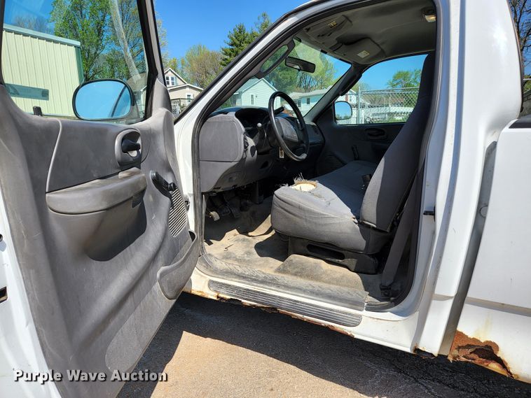 image for item KE9701 2003 Ford F150 XL  pickup truck