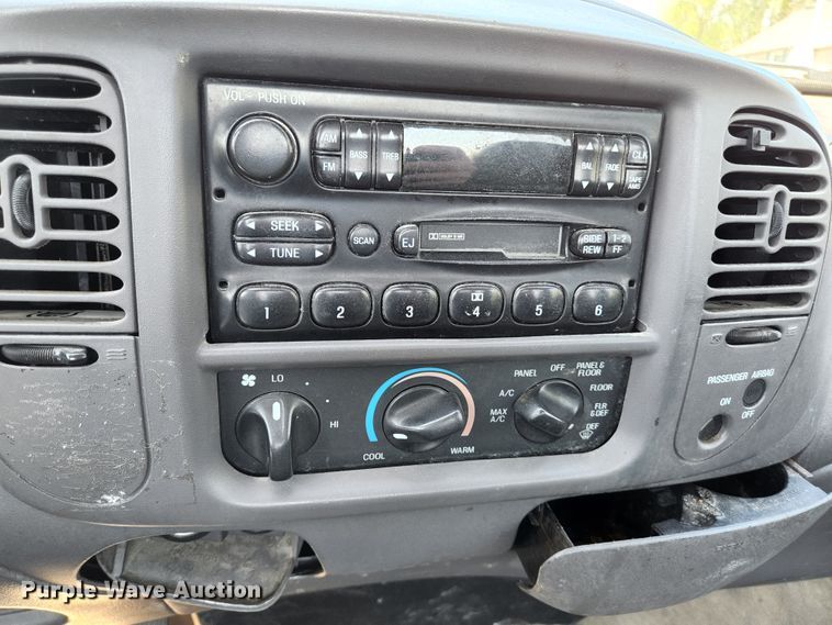 image for item KE9701 2003 Ford F150 XL  pickup truck