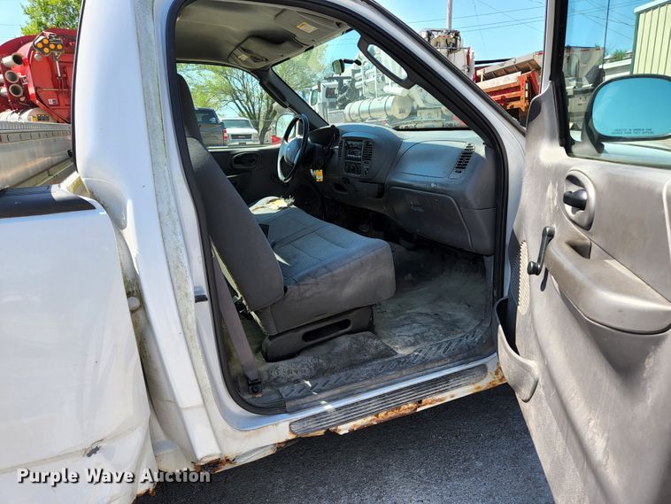 image for item KE9701 2003 Ford F150 XL  pickup truck