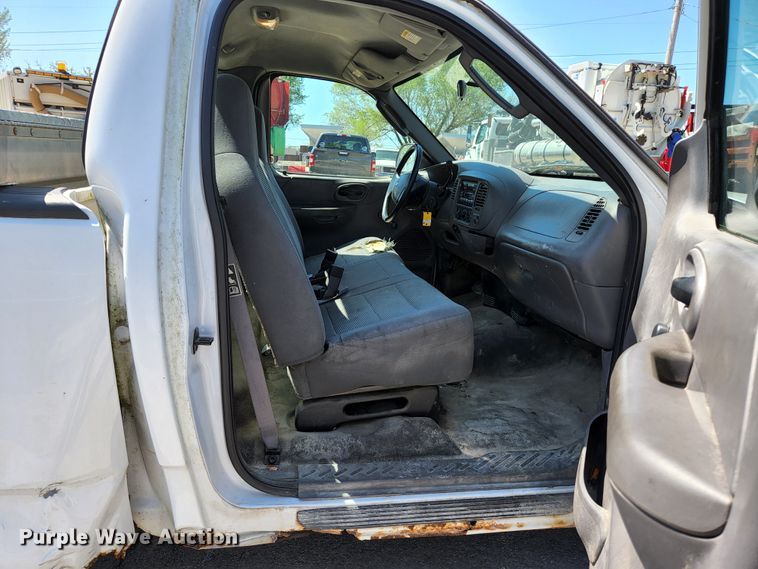 image for item KE9701 2003 Ford F150 XL  pickup truck