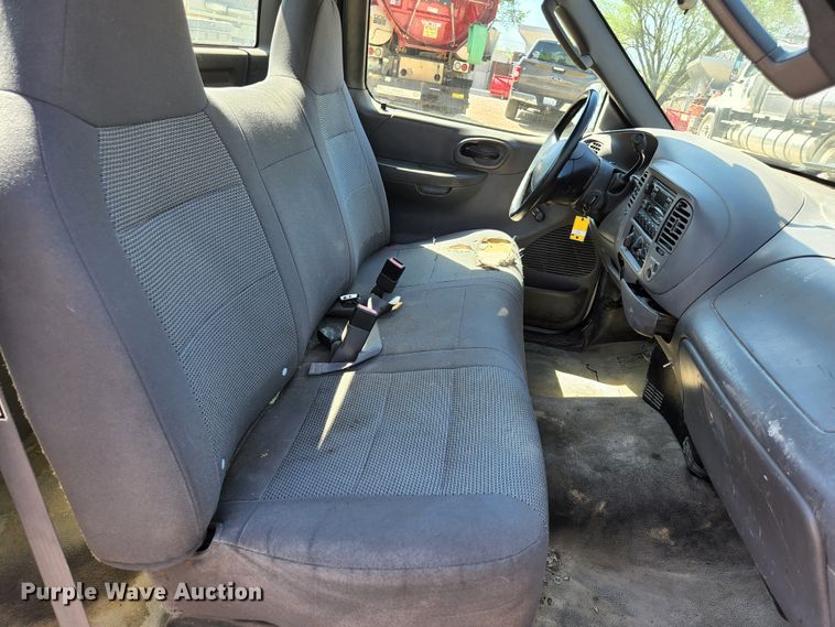 image for item KE9701 2003 Ford F150 XL  pickup truck