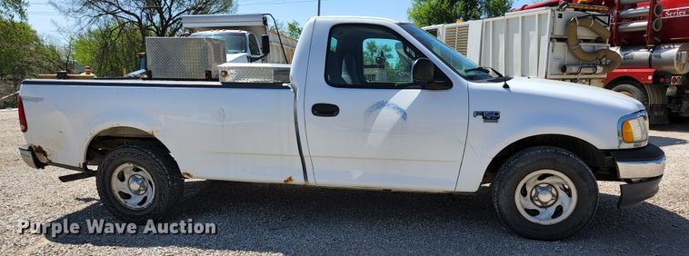 image for item KE9702 2001 Ford F150 XL  pickup truck