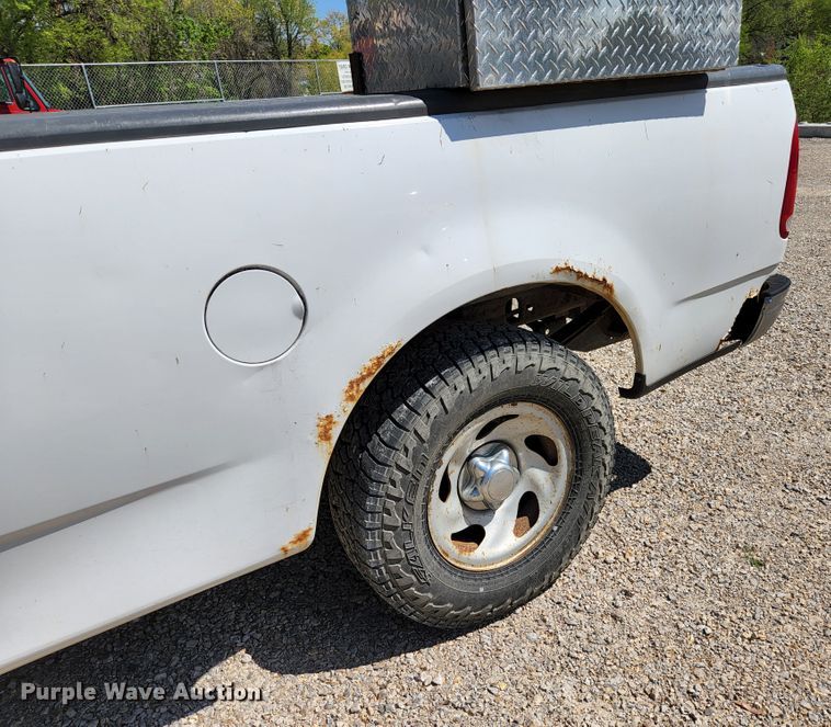 image for item KE9702 2001 Ford F150 XL  pickup truck