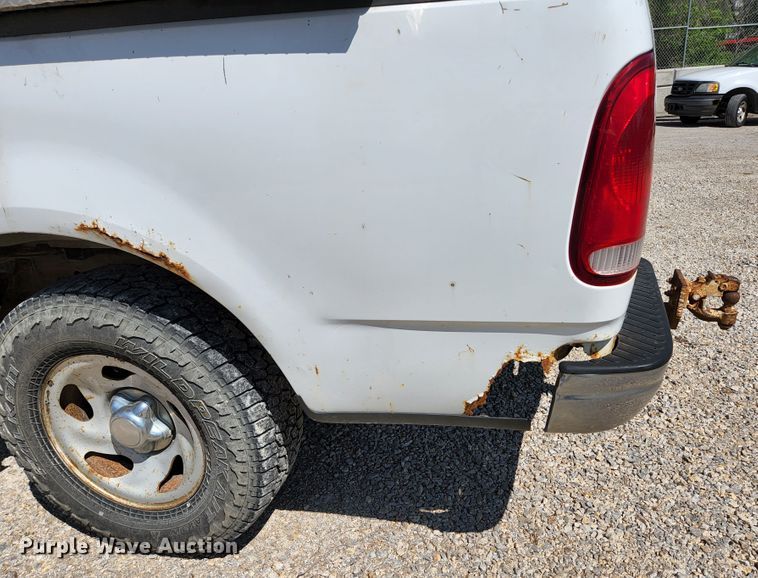 image for item KE9702 2001 Ford F150 XL  pickup truck