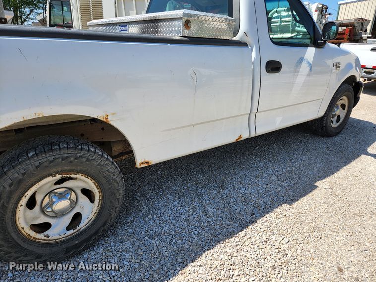 image for item KE9702 2001 Ford F150 XL  pickup truck