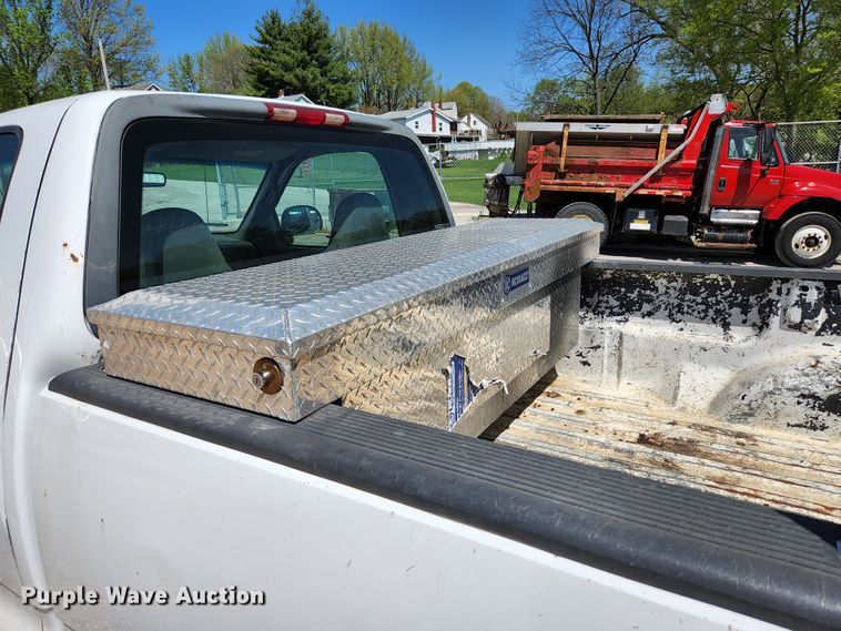 image for item KE9702 2001 Ford F150 XL  pickup truck