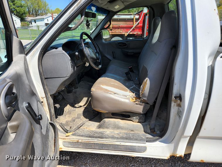 image for item KE9702 2001 Ford F150 XL  pickup truck