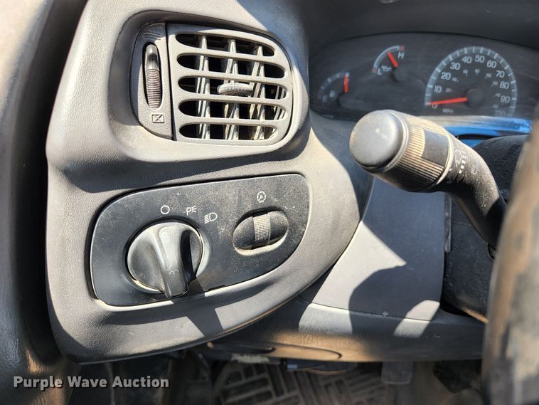 image for item KE9702 2001 Ford F150 XL  pickup truck