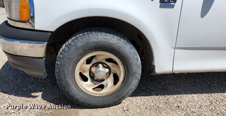 image for item KE9702 2001 Ford F150 XL  pickup truck